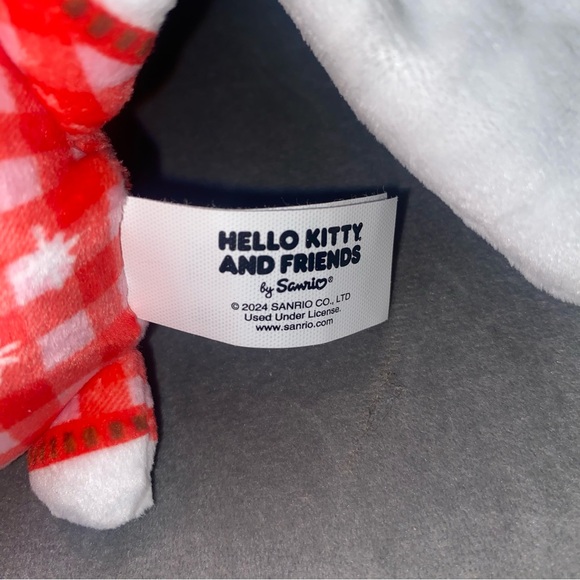 HELLO KITTY & FRIENDS Cinnamoroll Sanrio Holiday Plaid Snowman Plush - Picture 5 of 7